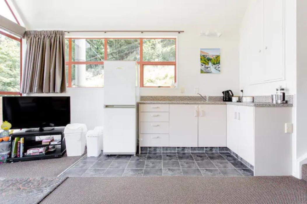 Hot Tub And Views Over Central Queenstown - Entire Holiday House Ngoại thất bức ảnh