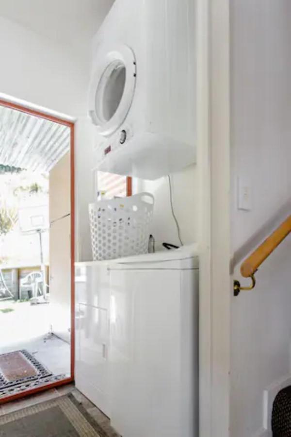 Hot Tub And Views Over Central Queenstown - Entire Holiday House Ngoại thất bức ảnh