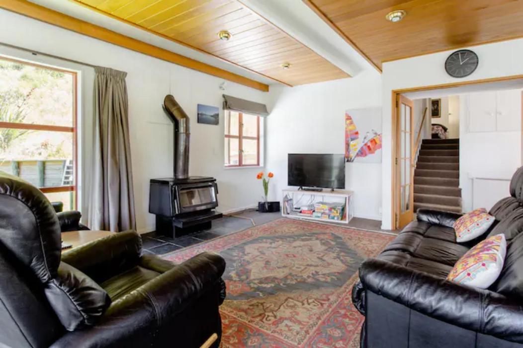 Hot Tub And Views Over Central Queenstown - Entire Holiday House Ngoại thất bức ảnh