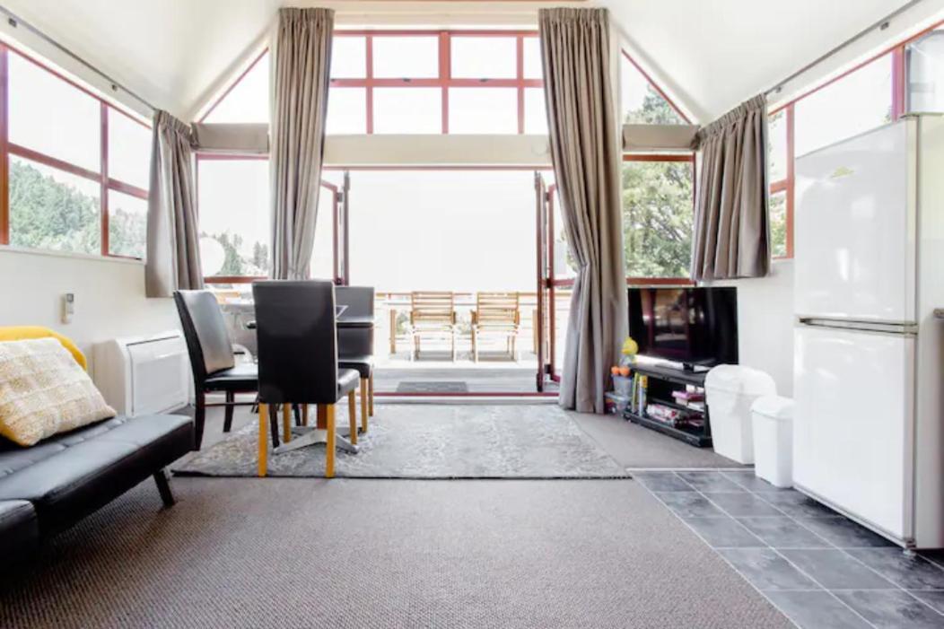 Hot Tub And Views Over Central Queenstown - Entire Holiday House Ngoại thất bức ảnh