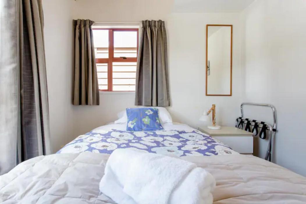 Hot Tub And Views Over Central Queenstown - Entire Holiday House Ngoại thất bức ảnh